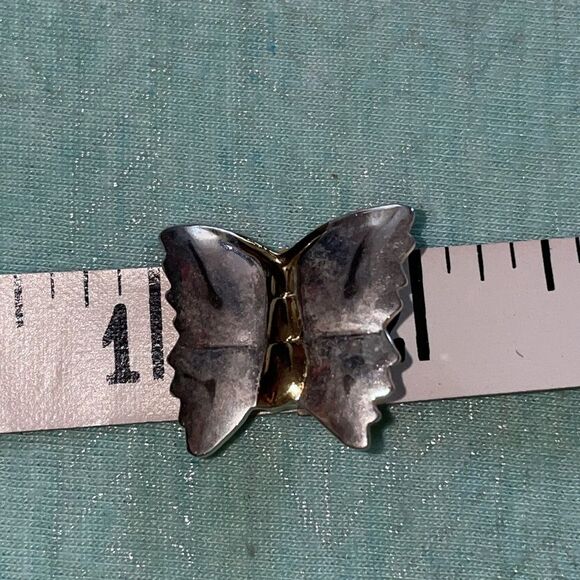 Butterfly silver vintage clip on earrings lightweight detail scallop wings EUC - Picture 6 of 7